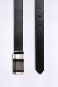 Oferta de Cinturón de Vestir Liso Negro por $3699 en Macowens
