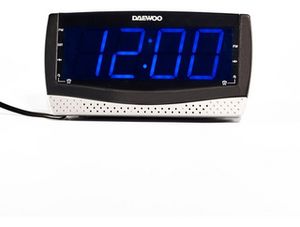 Oferta de Radio Reloj Despertador Led Usb Aux Daewoo Di-978 por $19149 en Depot